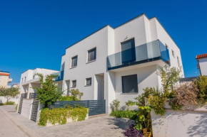 Villa Essenza Mare in Vodice only 650 meters from the beach